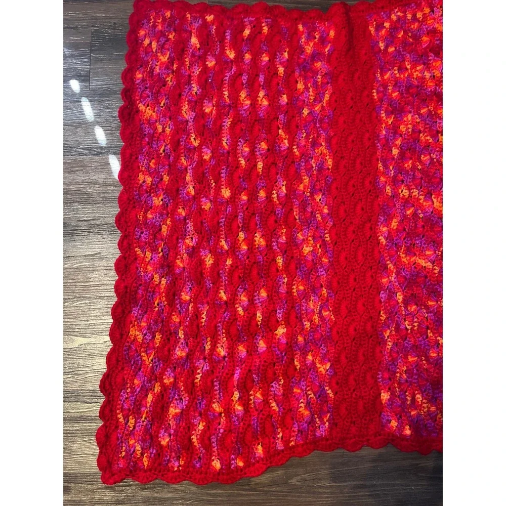 Handmade Crochet Blanket Red Orange Pink Ombre Scalloped Edge Cozy Throw 40